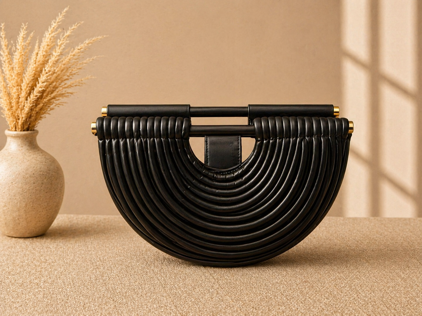 Noir Cambre Clutch
